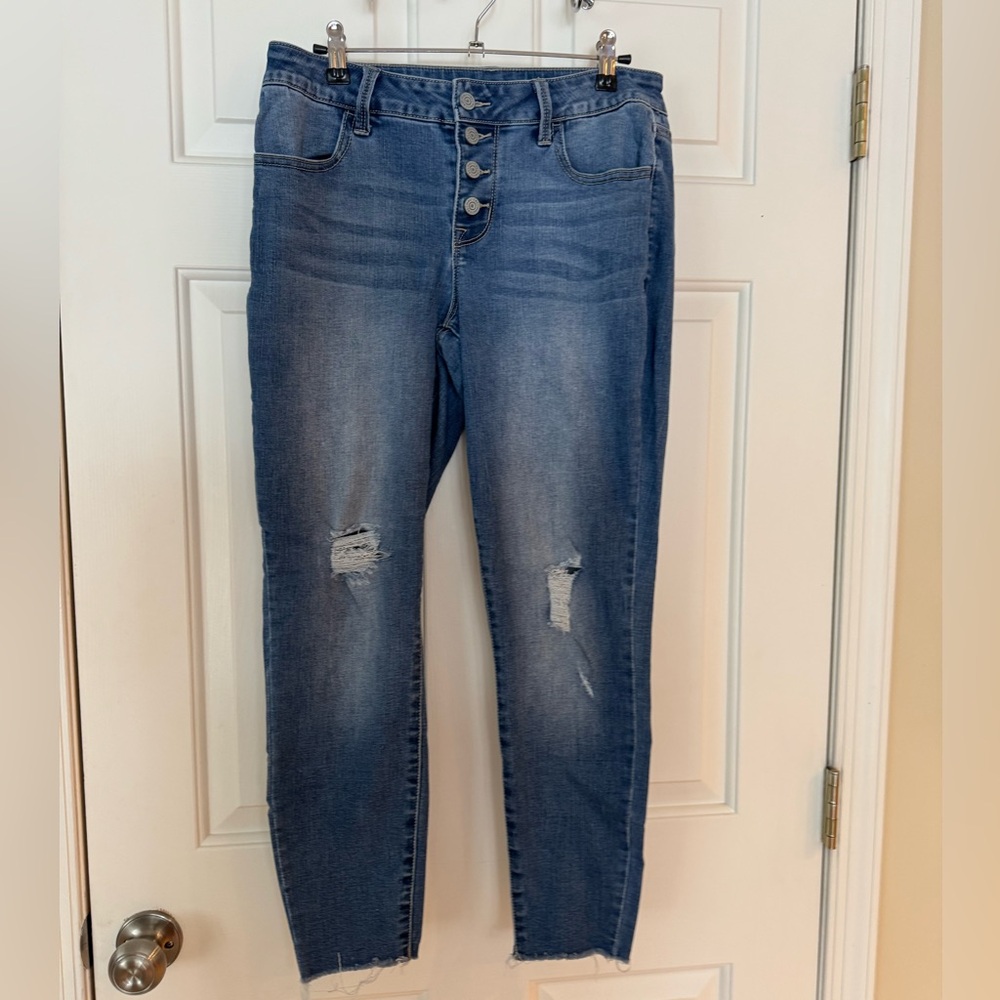 Maurices Mid Rise Buttonfly Distressed Skinny Jean, Medium Short